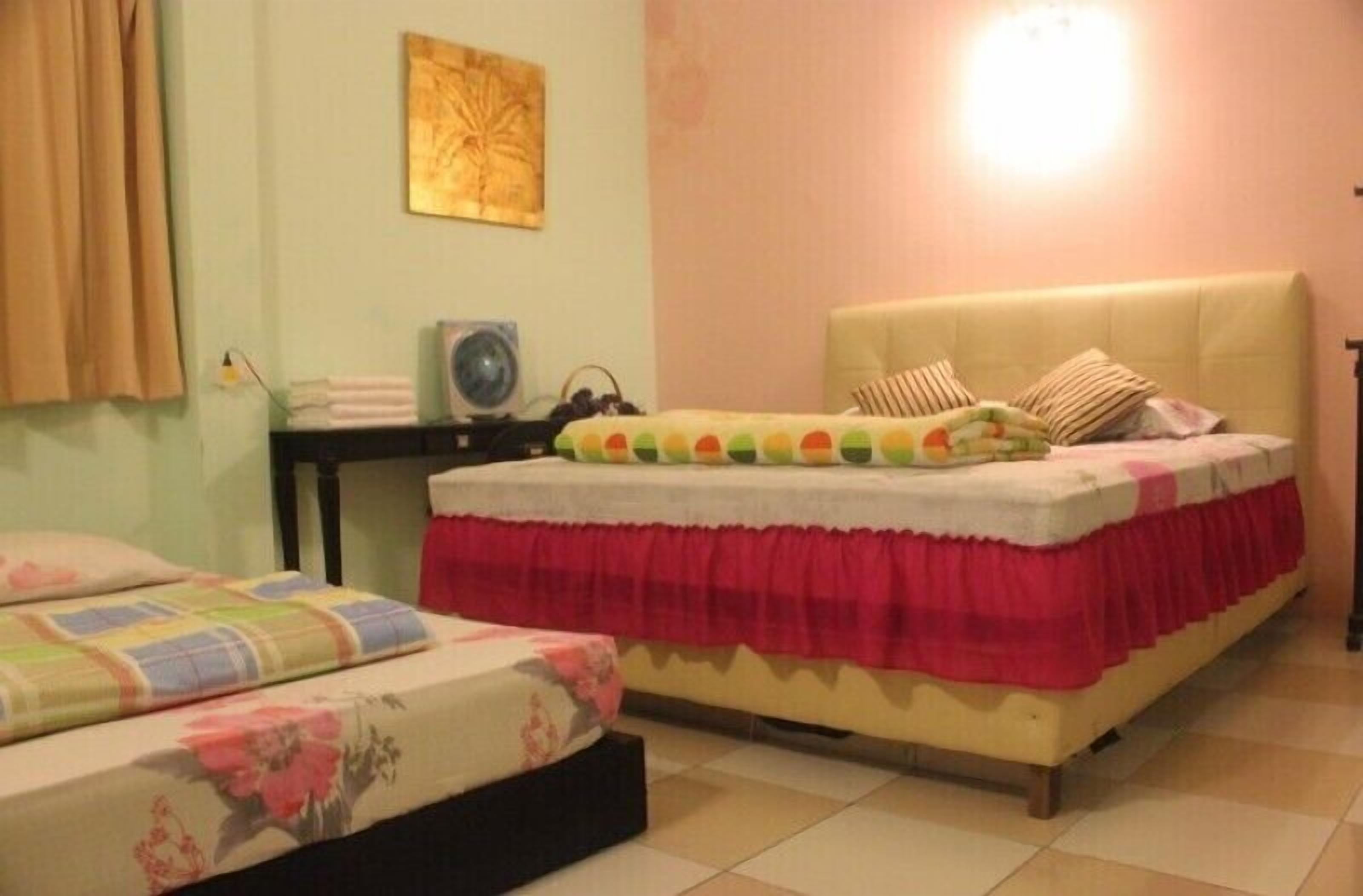 32-inch flat-screen tv with cable channels, tv