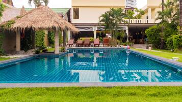 Outdoor pool, pool loungers