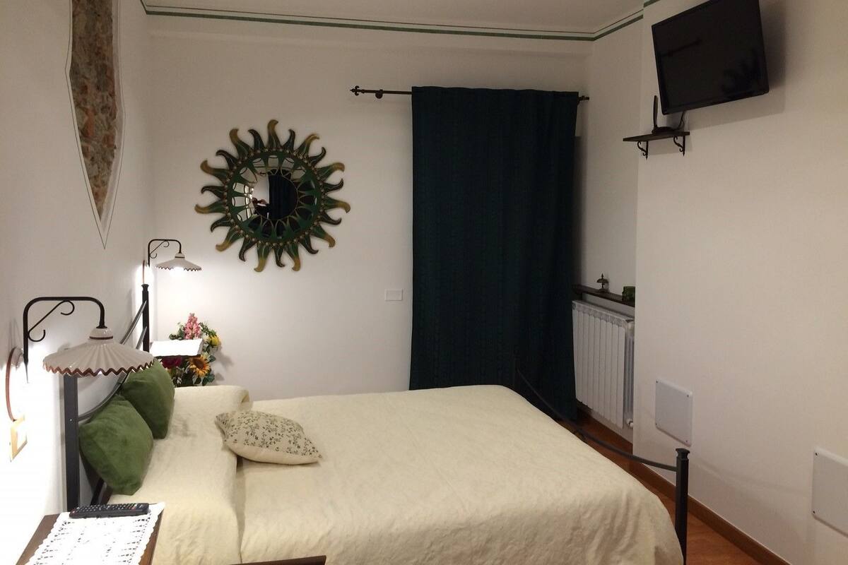 Desk, cots/infant beds, free WiFi
