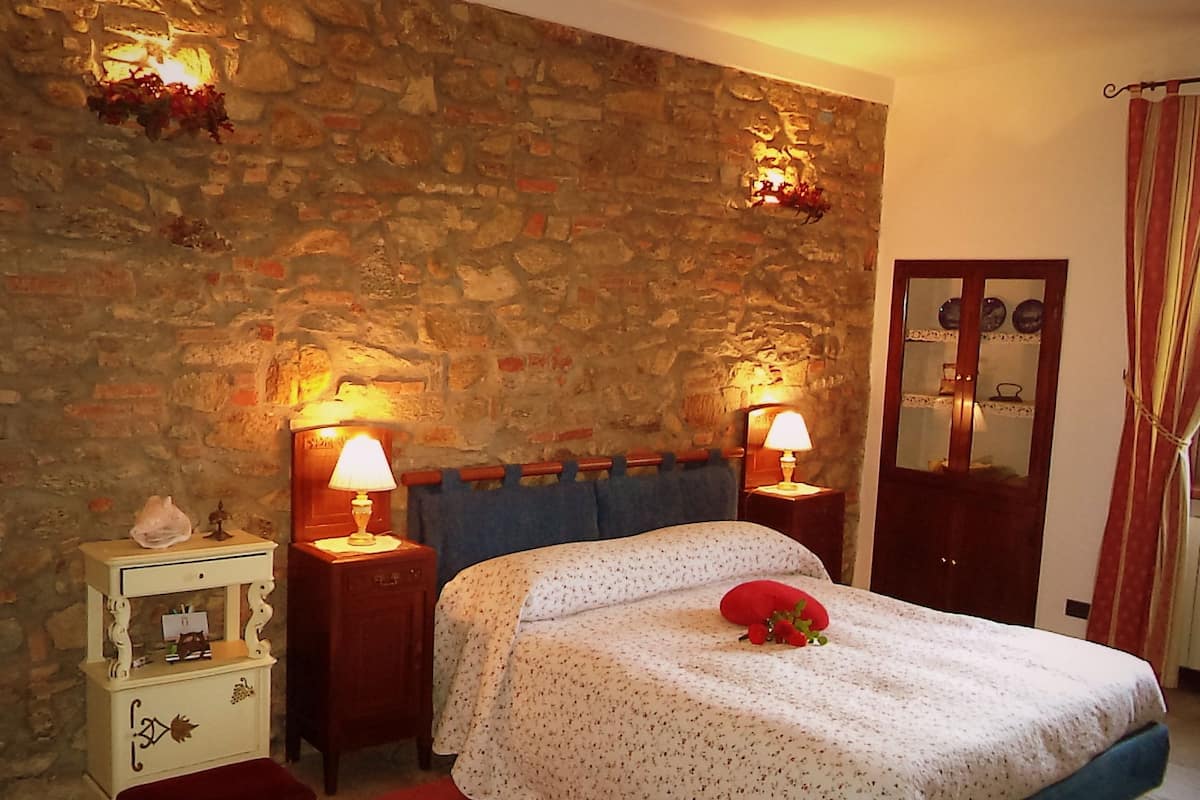 Desk, cots/infant beds, free WiFi