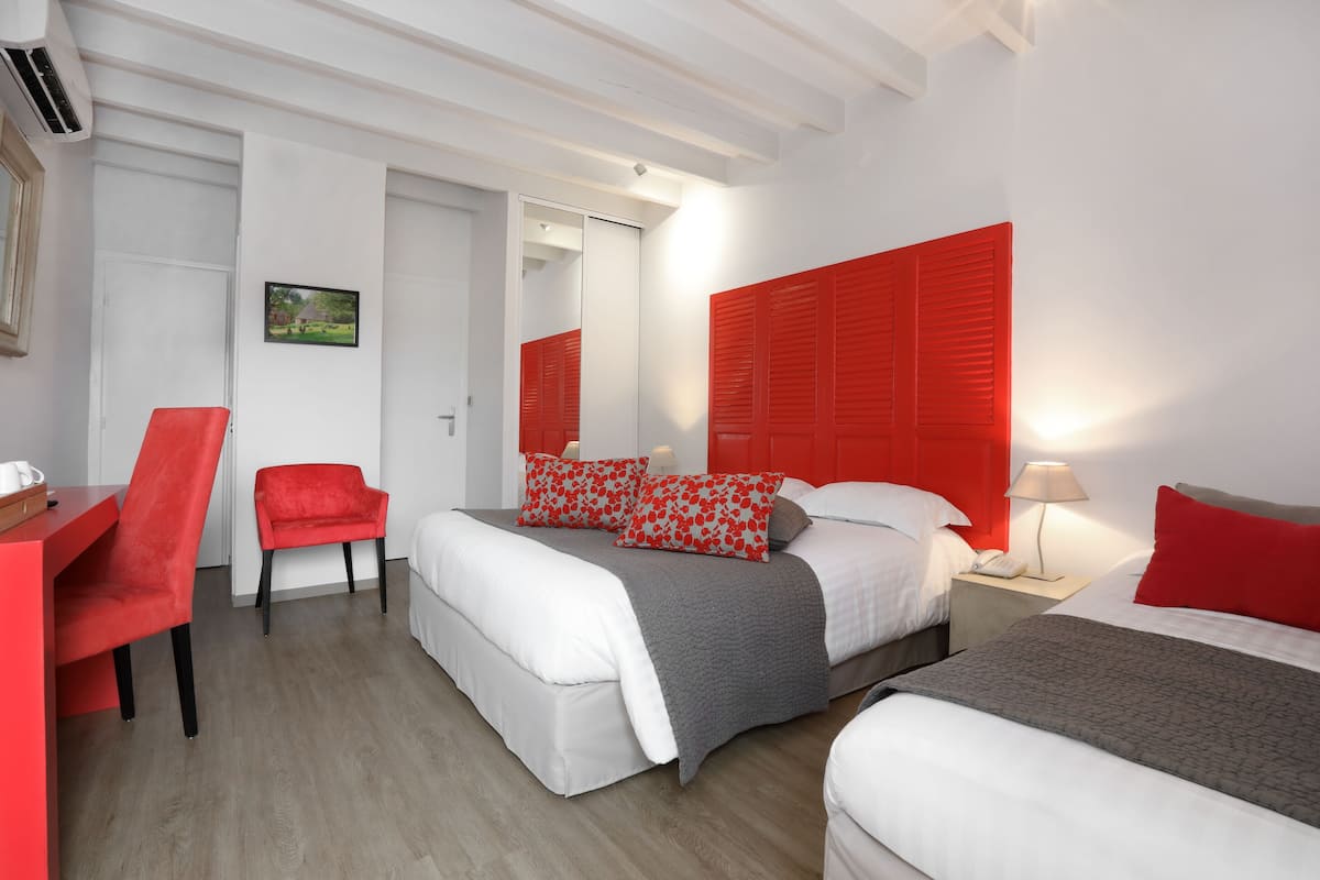 Superior driepersoonskamer, terras | 1 slaapkamer, luxe beddengoed, een kluis op de kamer