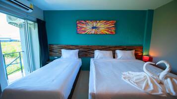 Bureau, rideaux occultants, chambres insonorisées, Wi-Fi gratuit