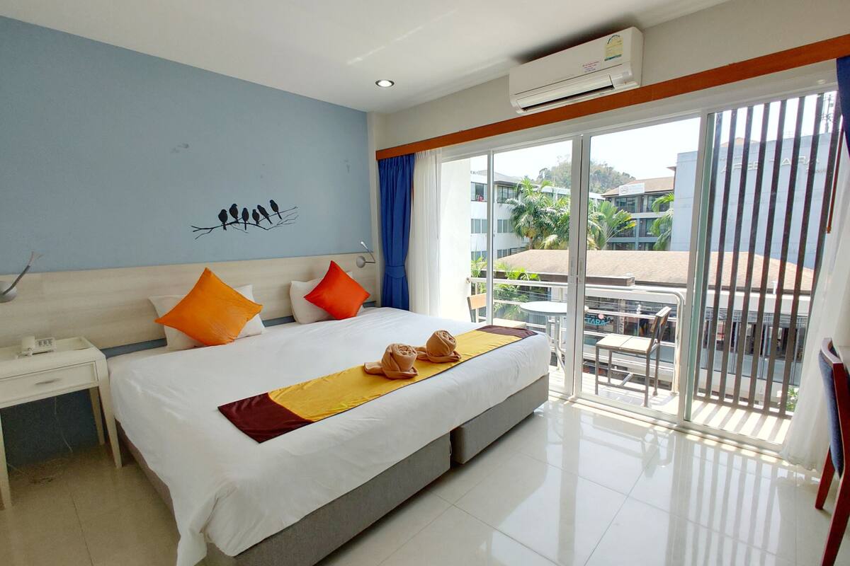 Superior Room, 1 Bedroom | In-room safe, desk, rollaway beds (surcharge), WiFi (free)