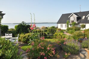 Property grounds - Hotel Fjordkroen (Tappernoje)