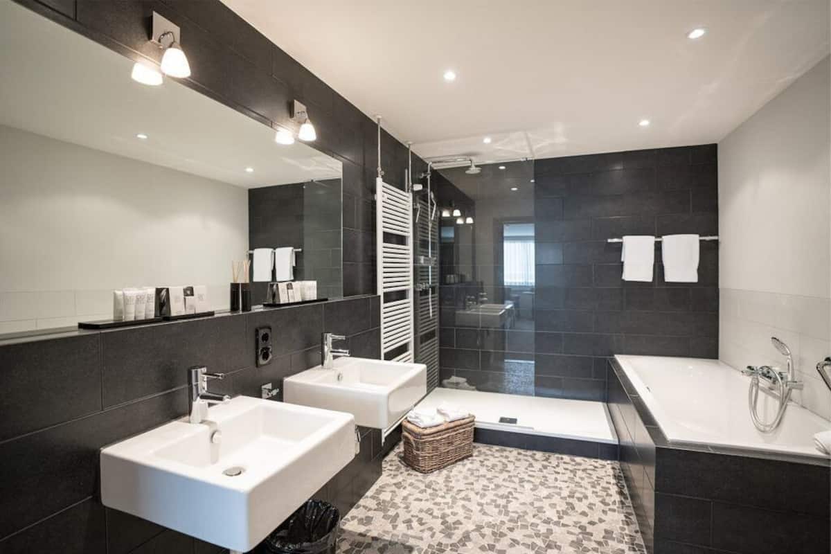 suite | bathroom | hair dryer, towels