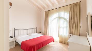 Apartament Comfort, 1 dormitori, accessible | 2 dormitoris, llençols de cotó egipci i roba de llit d'alta qualitat