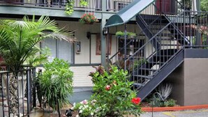 Exterior - Tradewinds Lodging  (Eureka Springs)