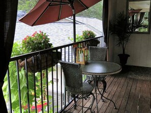 Property grounds - Tradewinds Lodging  (Eureka Springs)