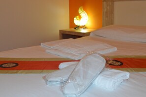Double or Twin Room (Arancio) - Butterfly Accommodation (Alghero)
