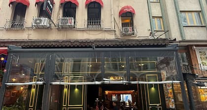 Ethnica Hotel Old City