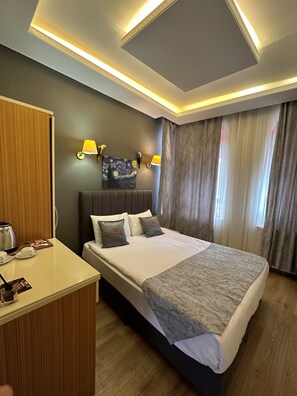 Superior-Doppelzimmer | Allergikerbettwaren, Zimmersafe, Schreibtisch