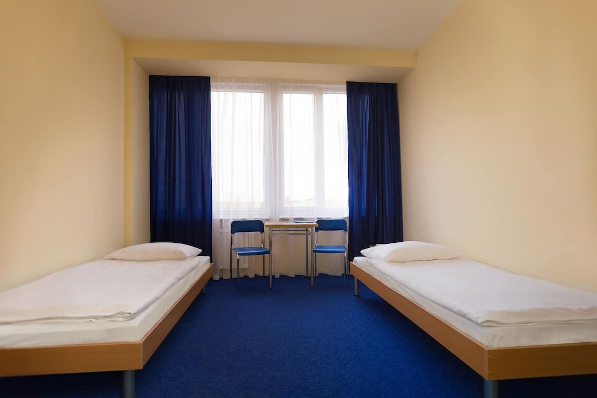 In-room safe, WiFi (free), bed sheets