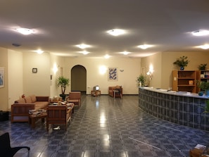 Reception - Amfitriti Hotel (Paxos)