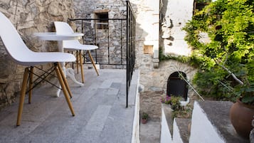 Twin Room (Aspros Gatos Patari) | Terrace/patio