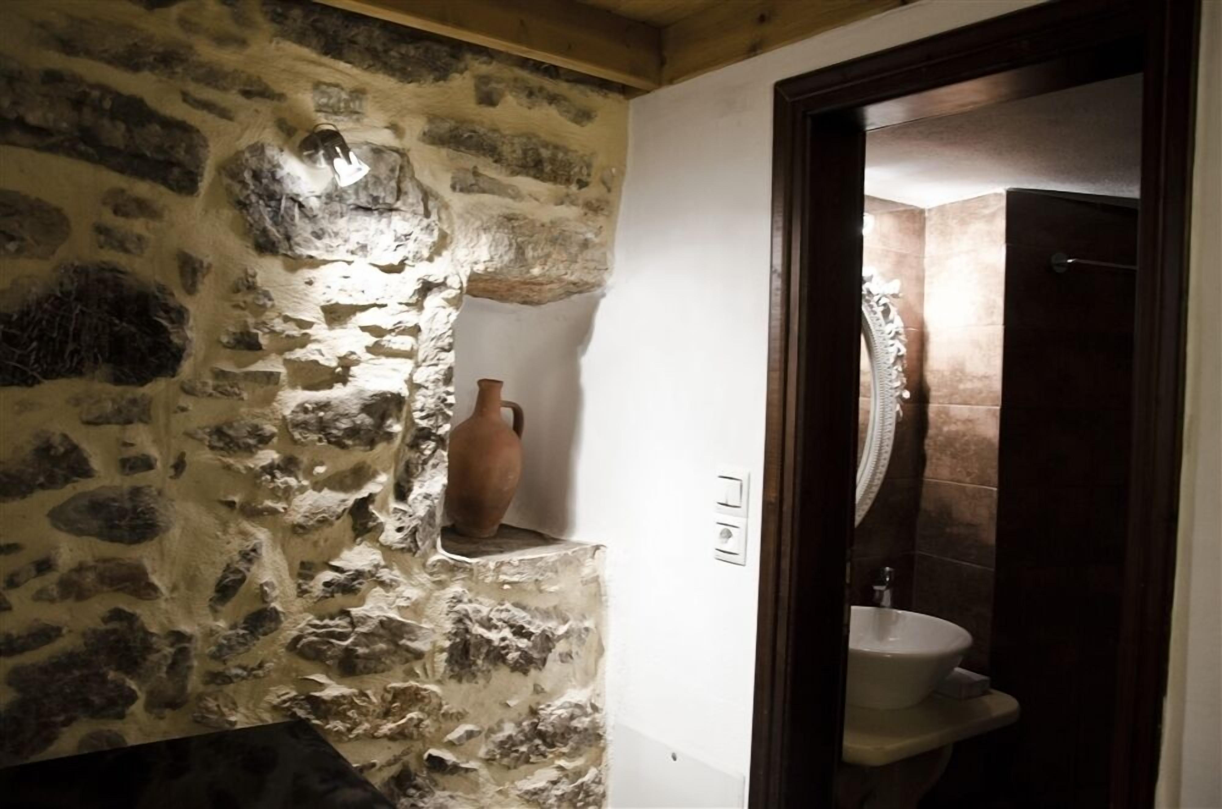 twin room (aspros gatos patari) | bathroom | shower, free toiletries, hair dryer, towels