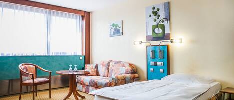 Desk, iron/ironing board, free wired Internet