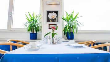 Frühstück gegen Gebühr