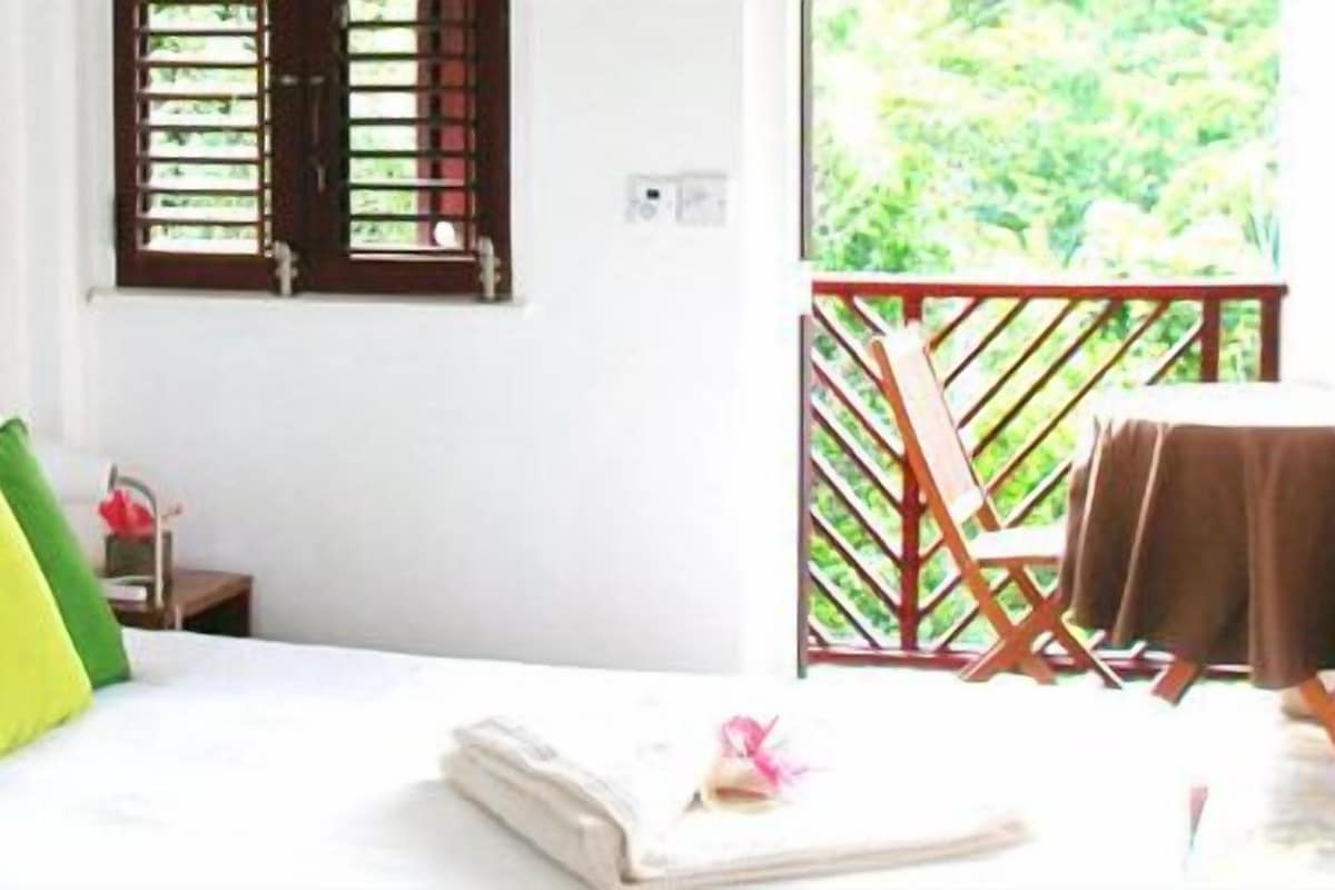 Garden Sea View Room | 1 間睡房、迷你吧、房內夾萬、書桌