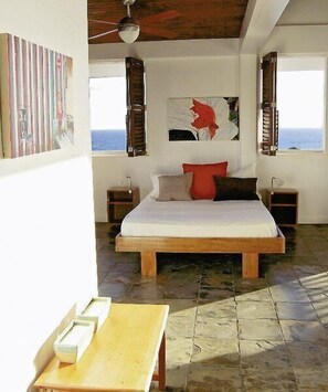 1 개의 침실, 미니바, 객실 내 금고, 책상