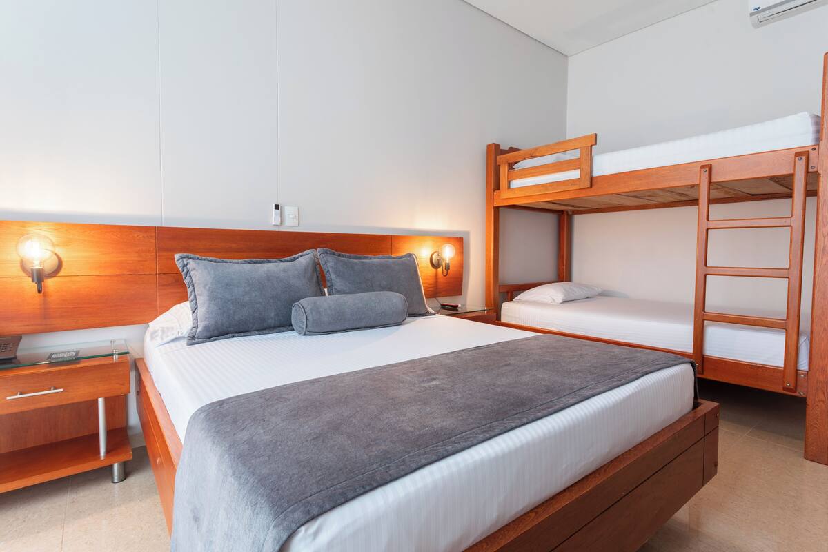 Chambre Familiale | Wi-Fi gratuit, draps fournis