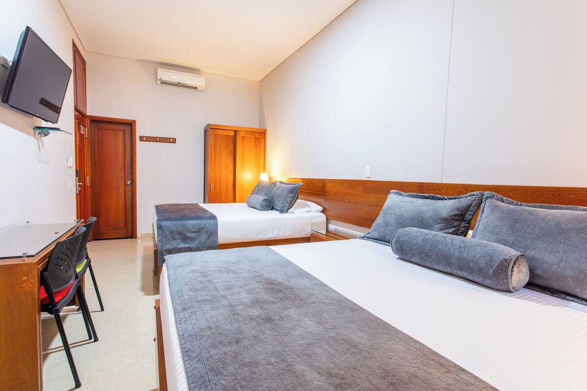 Chambre Standard avec lits jumeaux | Wi-Fi gratuit, draps fournis