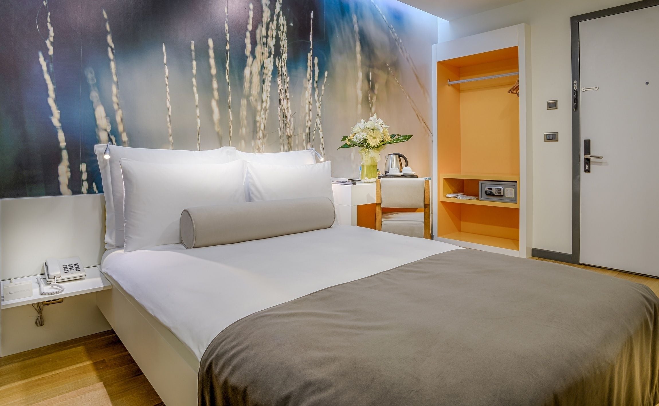 superior double or twin room, no windows | premium bedding, down duvets, desk, laptop workspace