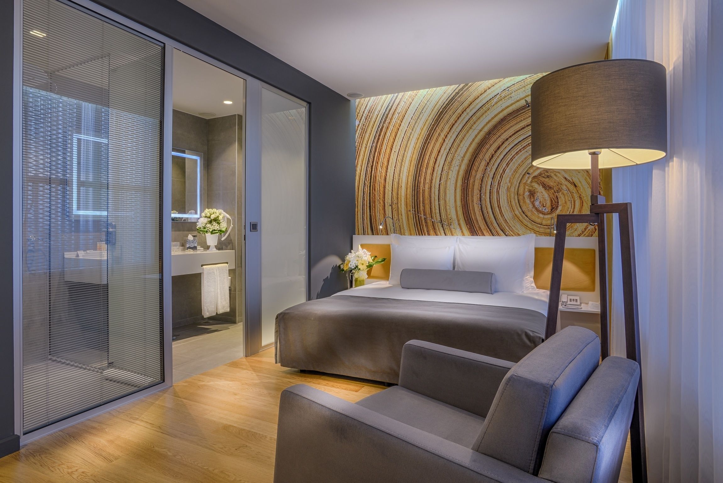 Habitación Deluxe | Ropa de cama de alta calidad, edredones de plumas, escritorio