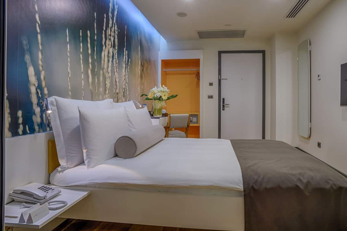 Superior kamer, 1 twee- of 2 eenpersoonsbedden, geen ramen | Luxe beddengoed, donzen dekbedden, een bureau, een laptopwerkplek