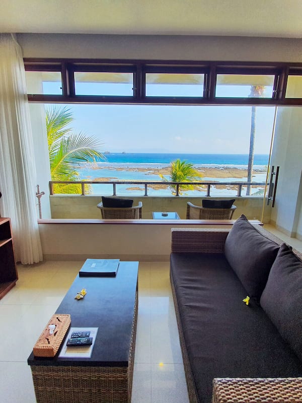 Royal Double Room, 1 King Bed, Sea View, Sea Facing | 1 bedroom, minibar, in-room safe, individually furnished