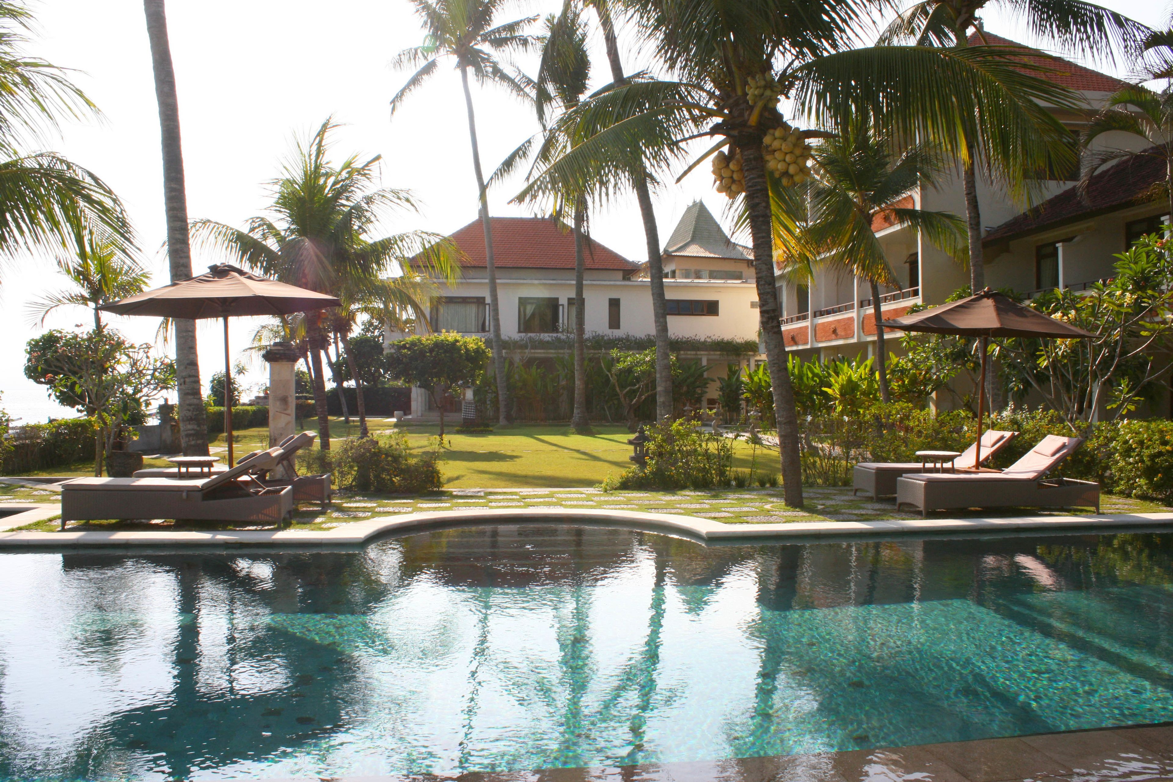 outdoor pool, pool loungers