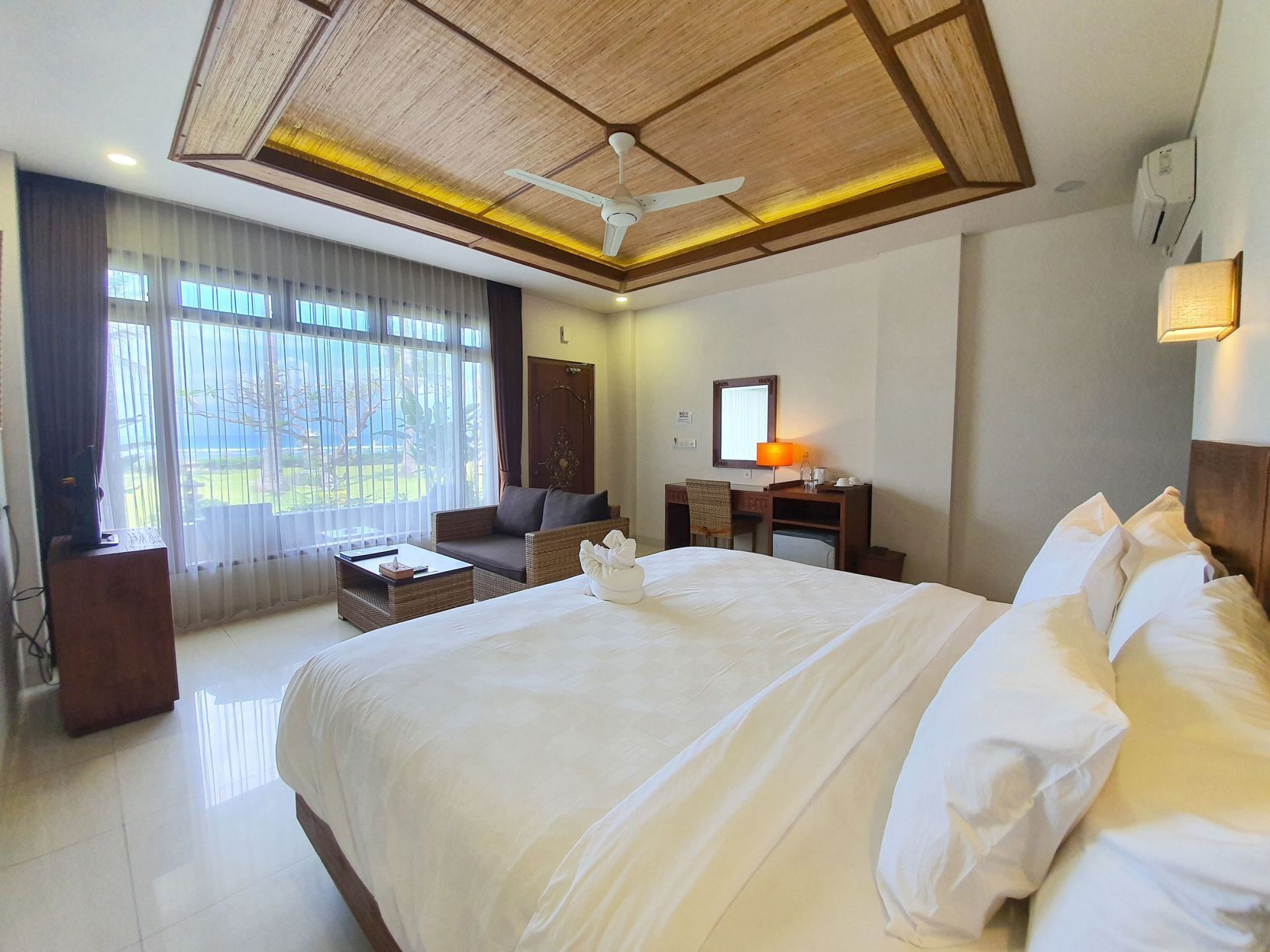 Minibar, in-room safe, individually furnished, desk