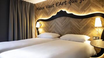 In-room safe, desk, soundproofing, iron/ironing board