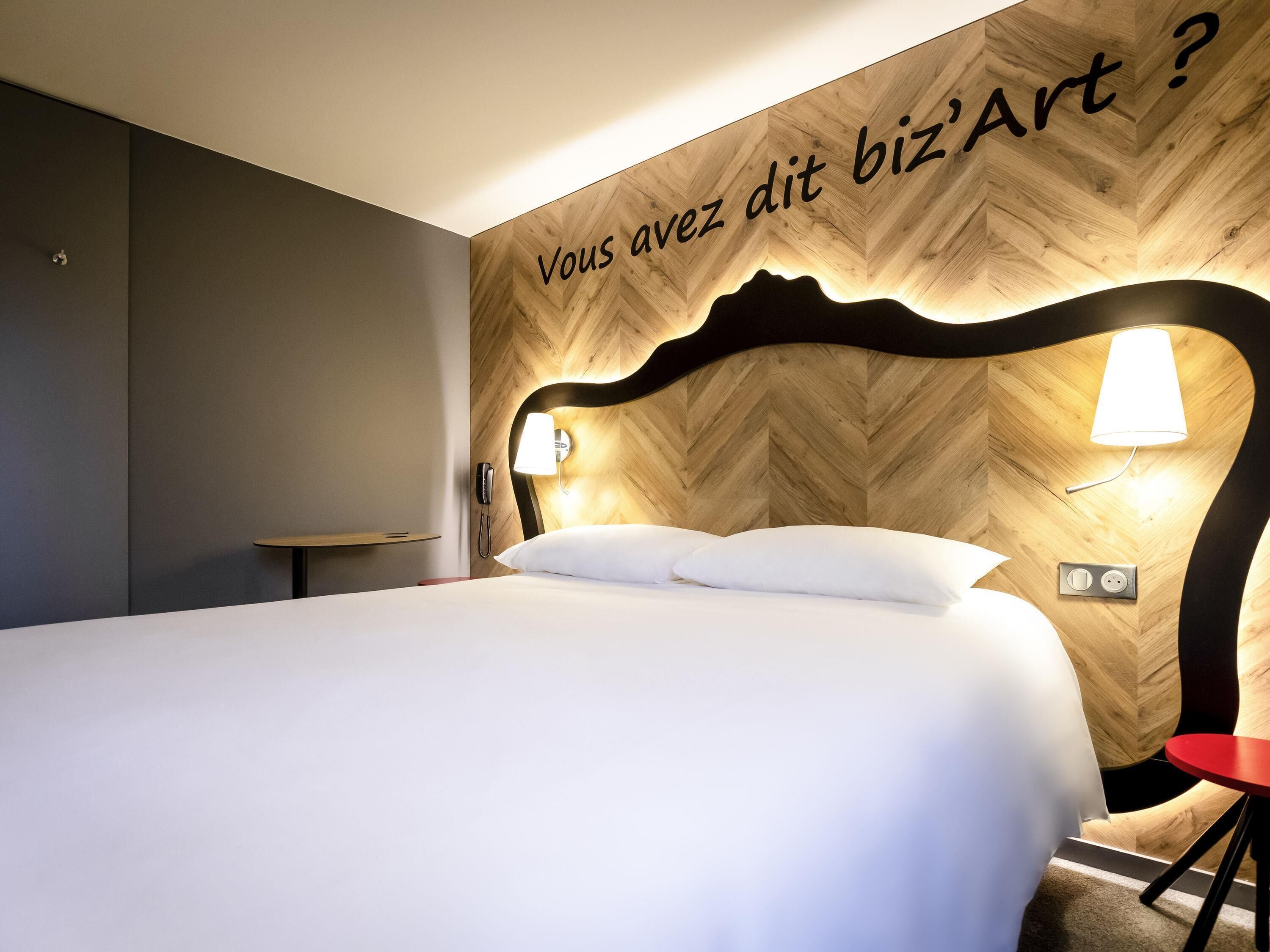 In-room safe, desk, soundproofing, iron/ironing board