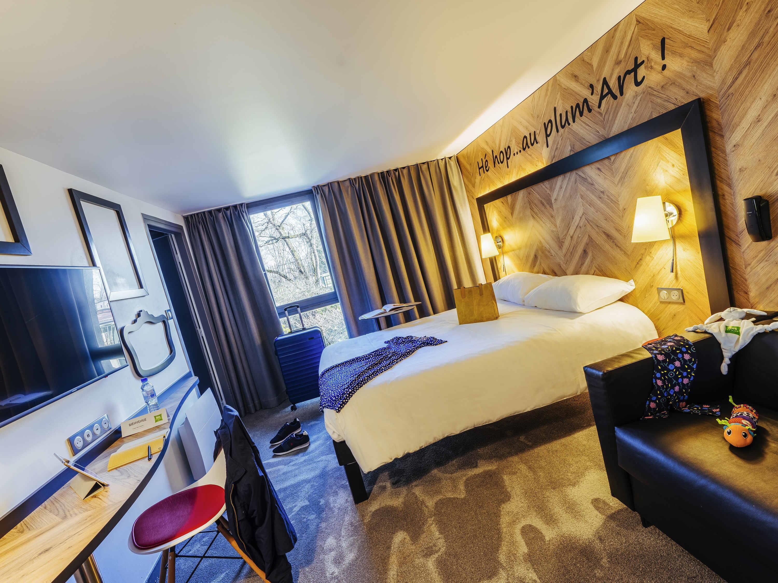 in-room safe, desk, soundproofing, iron/ironing board