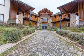 Front of property - Villa Huapi (Dina Huapi)