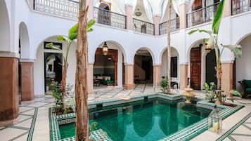 Alberca al aire libre