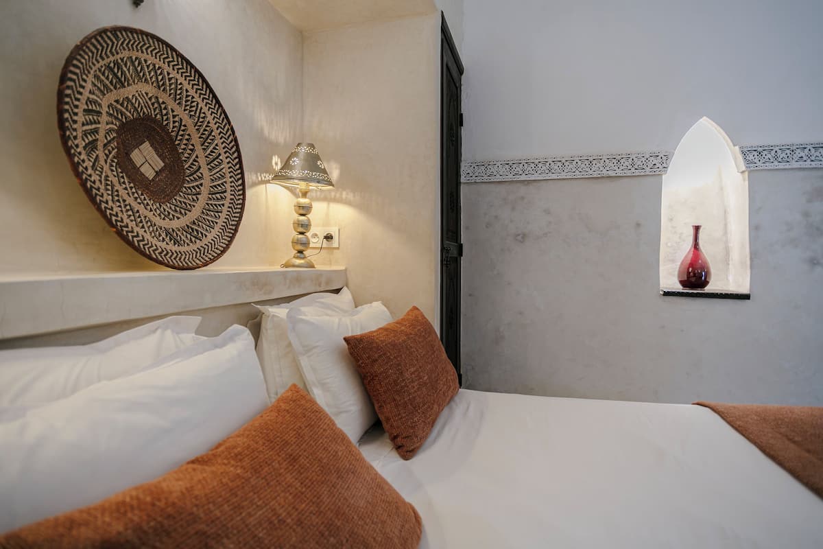 Egyptian cotton sheets, premium bedding, in-room safe, desk