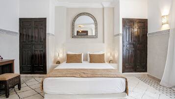 Royal Room | Egyptian cotton sheets, premium bedding, in-room safe, desk