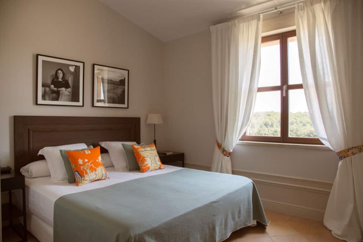 Deluxe-Doppel- oder -Zweibettzimmer, Gartenblick | Hochwertige Bettwaren, Minibar, Zimmersafe, Schreibtisch