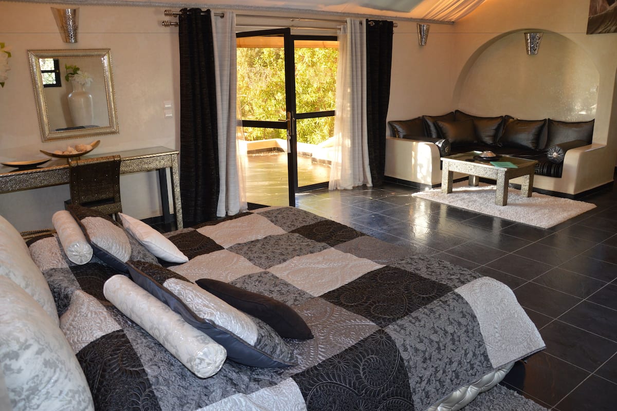 Deluxe Suite, 1 King Bed, Bathtub (Princiere)