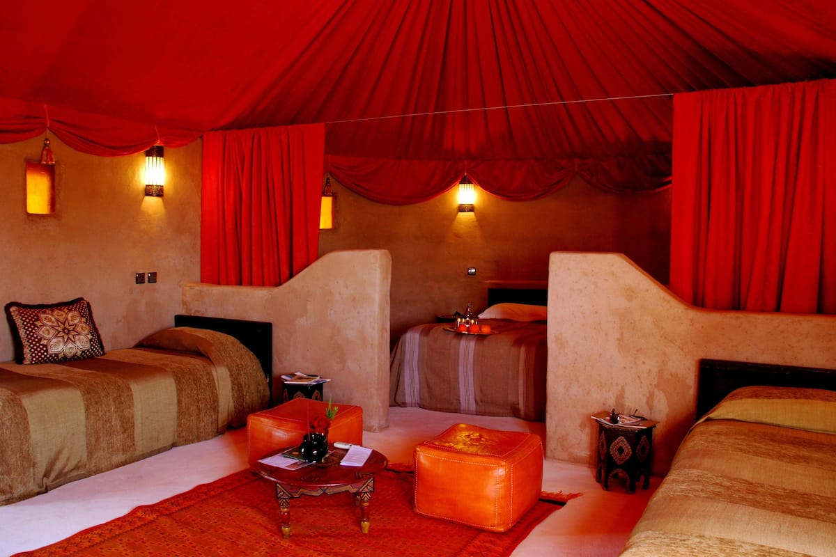 Premium bedding, in-room safe, soundproofing, bed sheets
