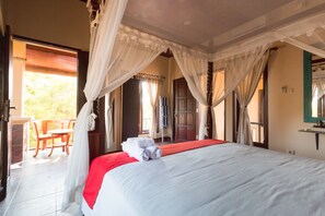 Minibar, in-room safe, desk, soundproofing - Pondok Mimpi Tulamben (Tulamben)