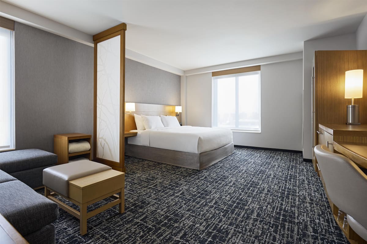 premium bedding, down duvets, tempur-pedic beds, desk