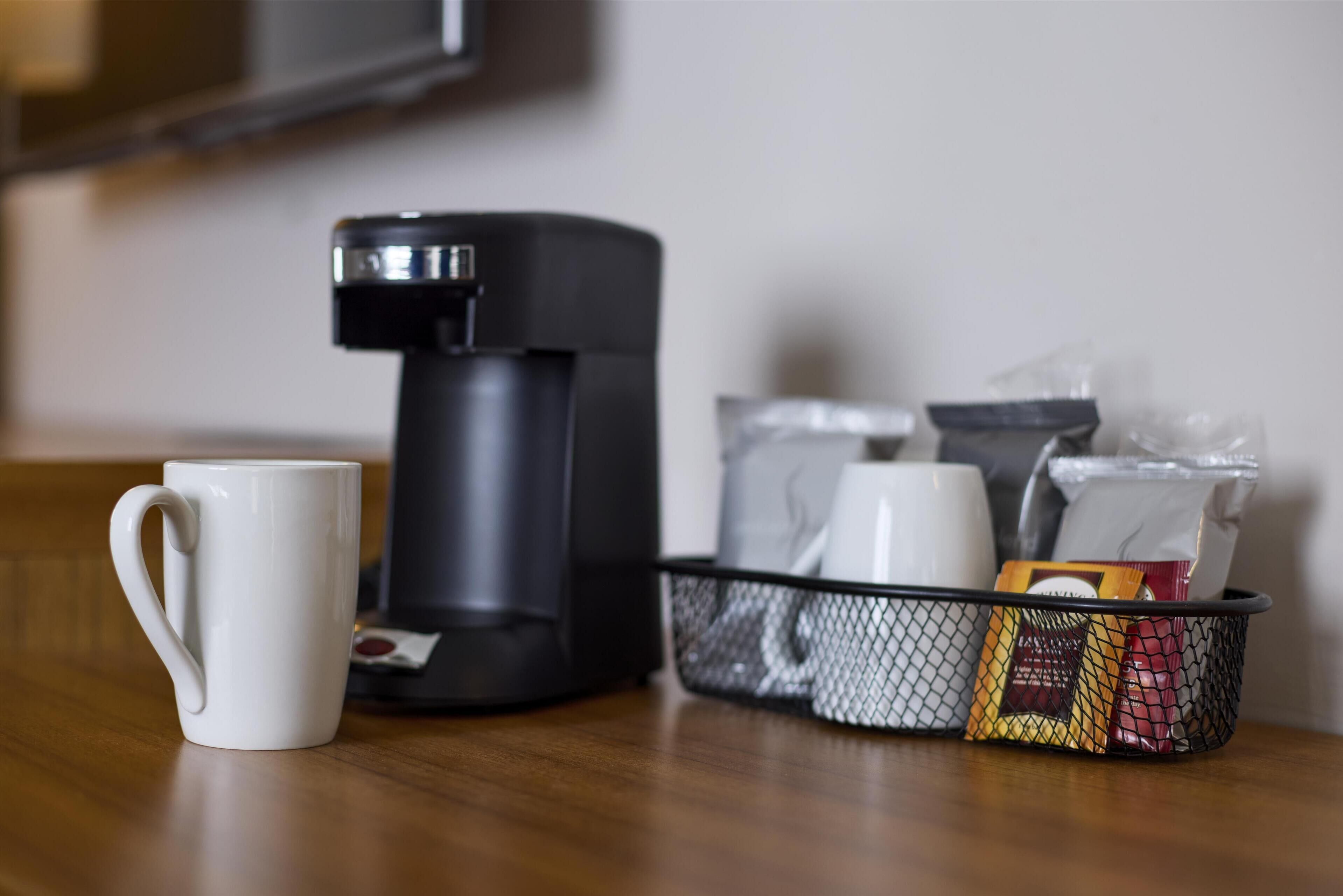 premium bedding, down duvets, tempur-pedic beds, desk