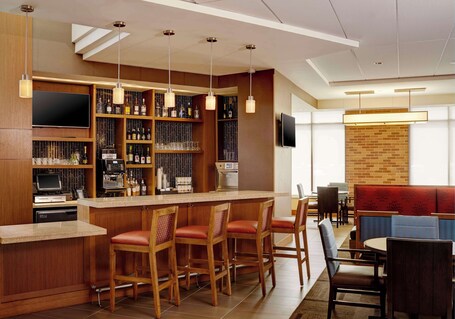 Hyatt Place New York Yonkers - Image 9