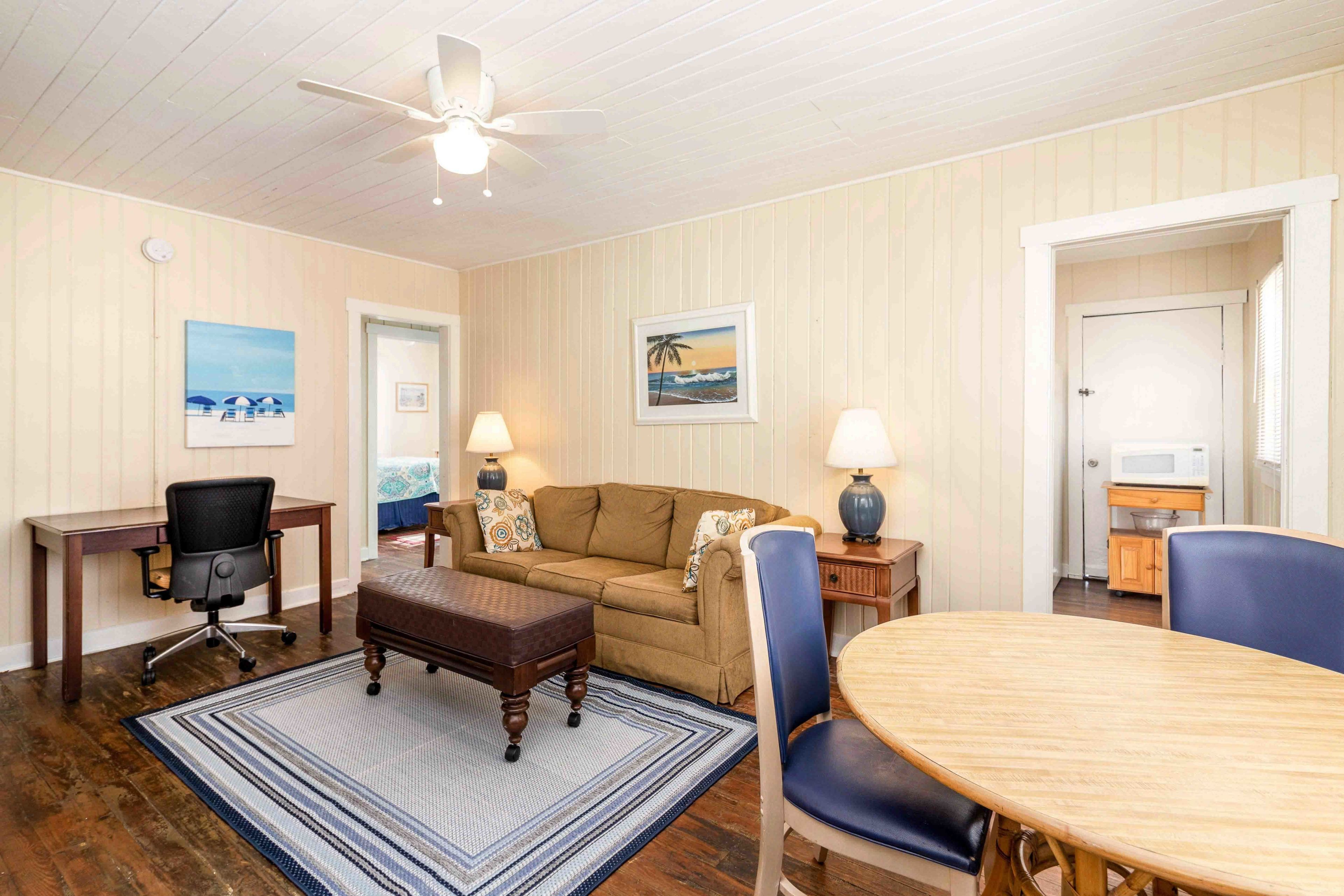 En 32-tommers TV med Parabol-TV