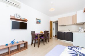 In-room dining - Nina Apartments (Konavle)