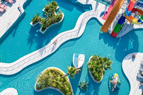 Seasonal outdoor pool, open 10:00 AM to 5:00 PM, free cabanas