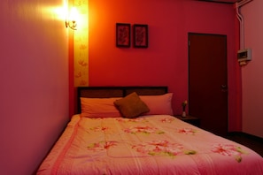 Desk, rollaway beds, free WiFi - Baan Kaew Ta (Chiang Mai)