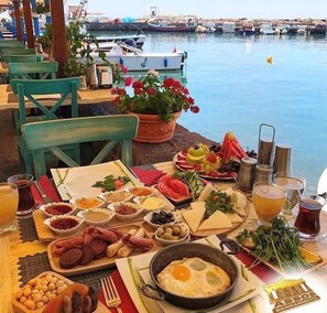 Desayuno continental incluido todos los días